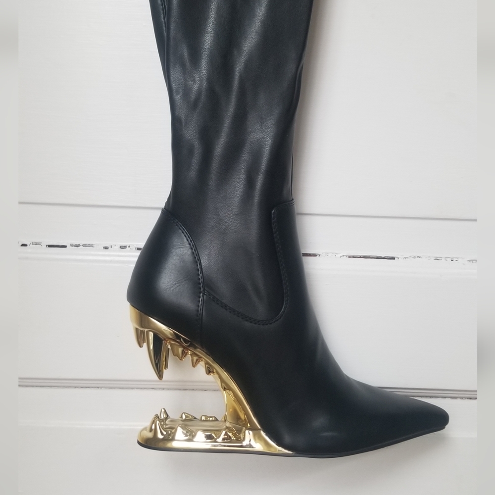 Akira azalea Wang tiger teeth thigh boots
